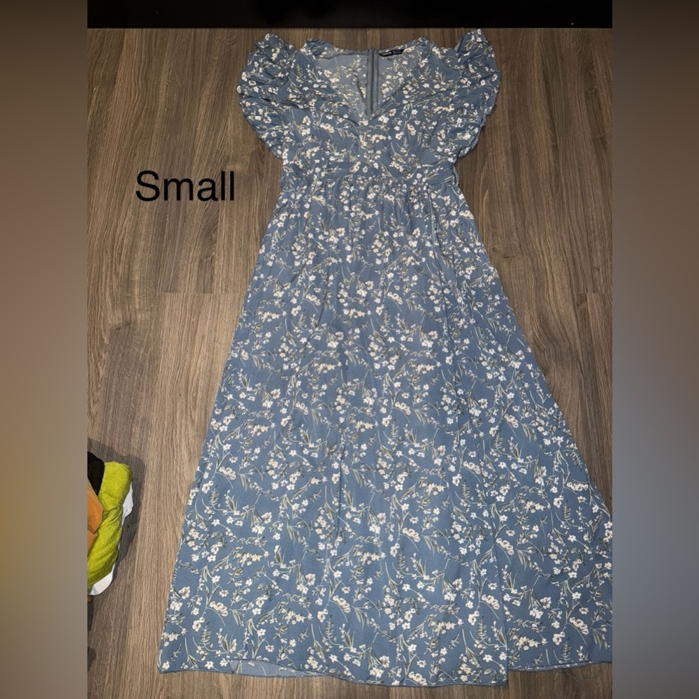 SHEIN Blue Floral Maxi Dress